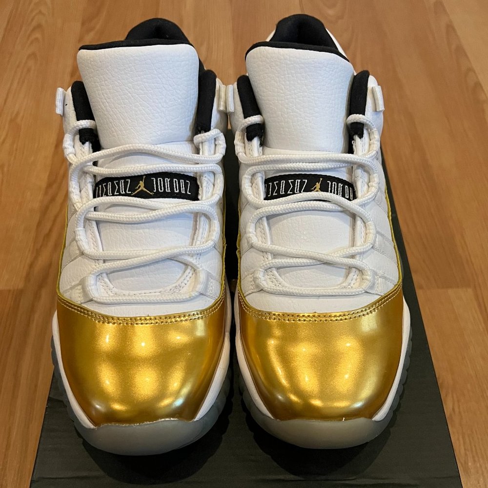 Air Jordan 11 Retro Low "Closing Ceremony"